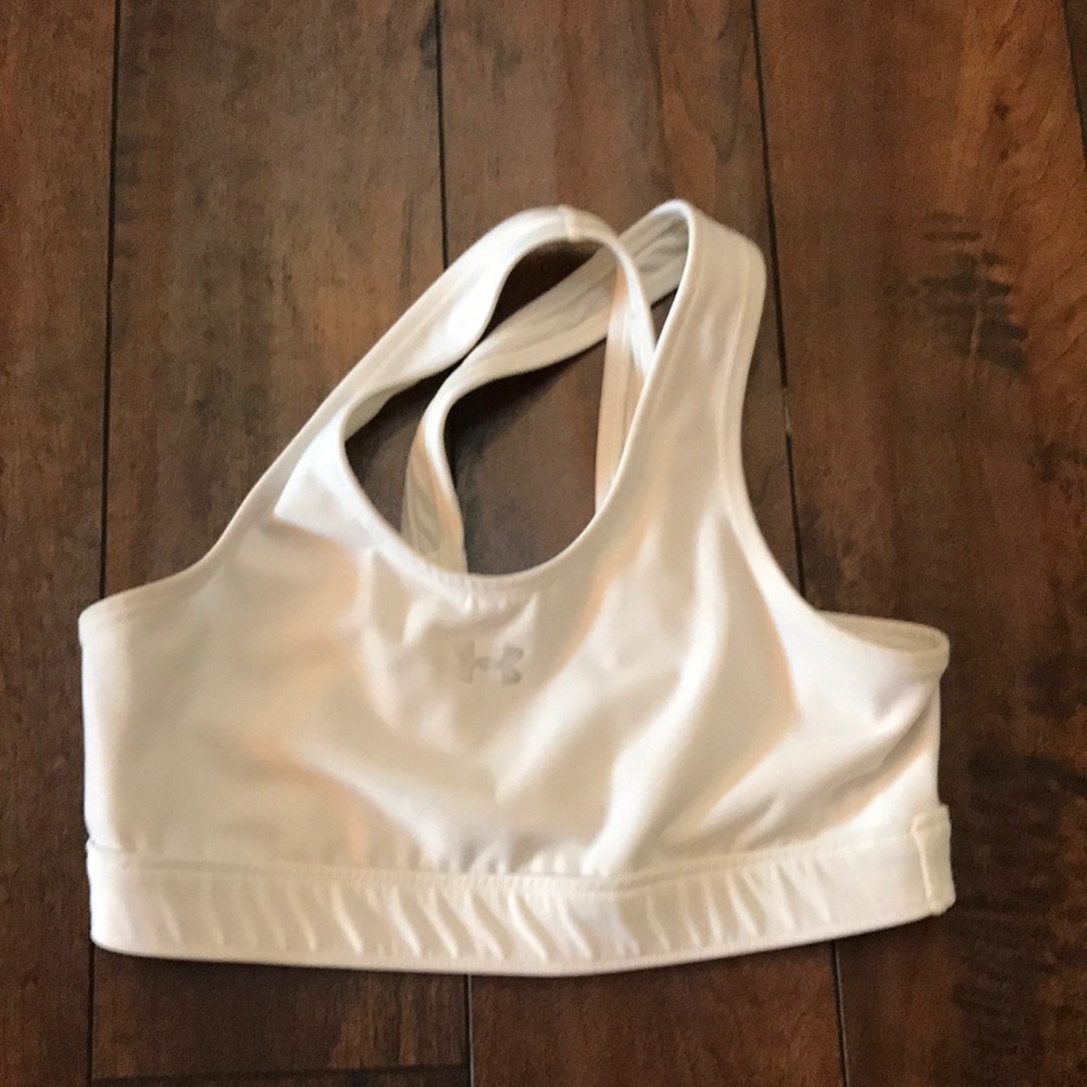 White underarmour sports bra
